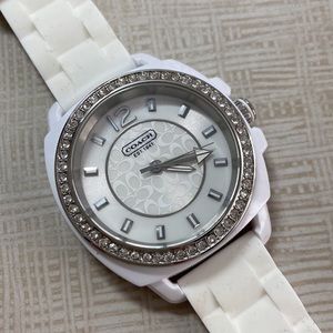 🌸Coach🌸 Ladies Crystal Bezel Watch in Silver and White